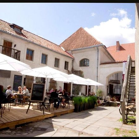 Seven Fridays Pension Vilnius Buitenkant foto