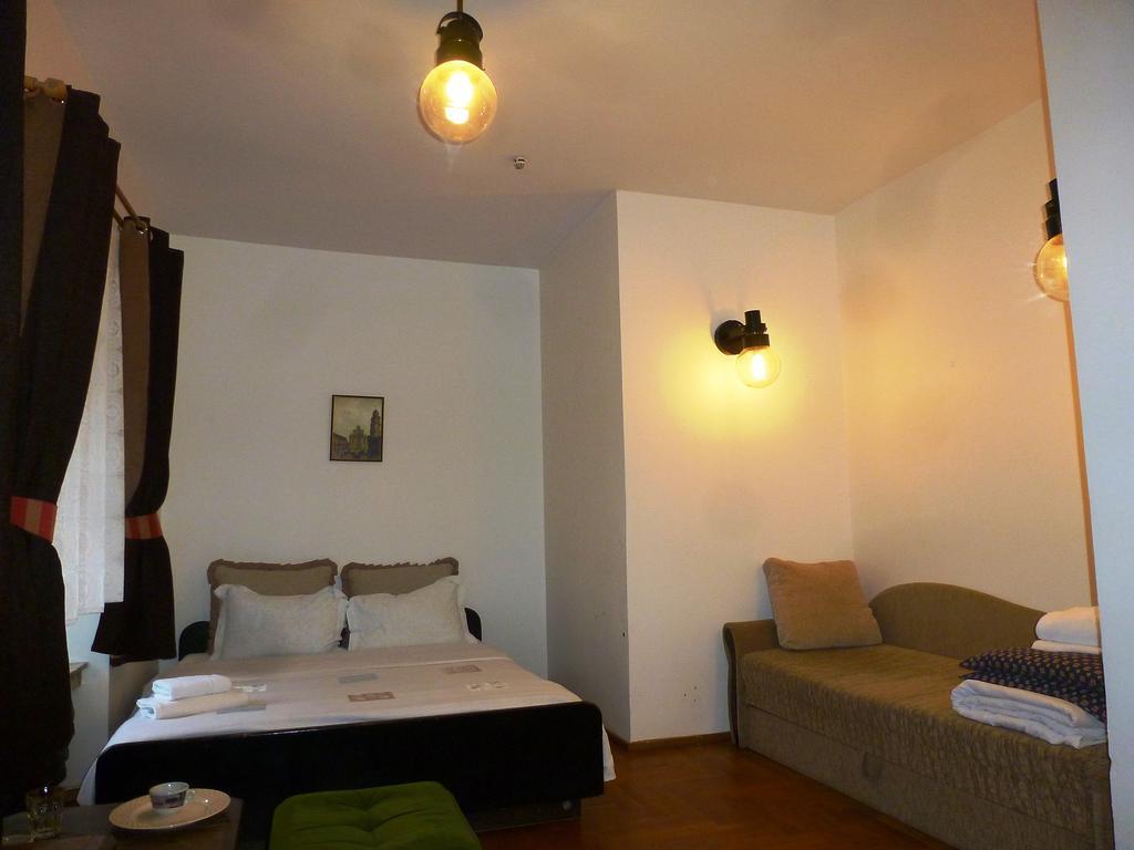 Seven Fridays Pension Vilnius Kamer foto